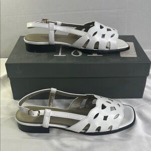 Mark Lemp‎ Classics Millie White Elegant White Leather Sandals Women’s 6.5 WW